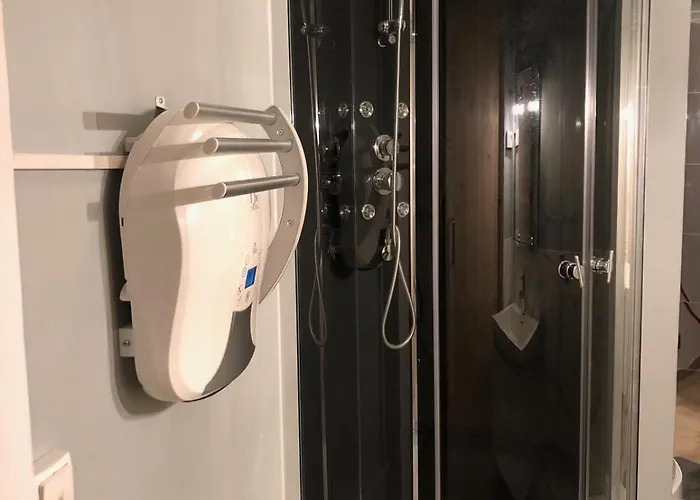 Saint Lazare * מנוסק